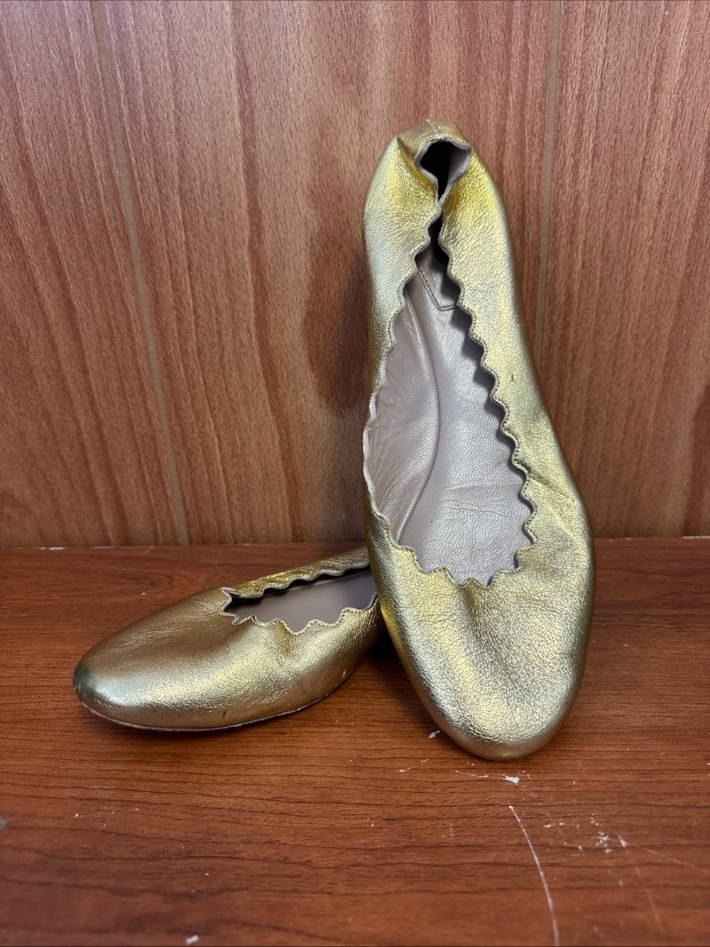 Chloe Gold Scallop Edge Ballerina Flats EUR 38 US 8 DISCOLORED
